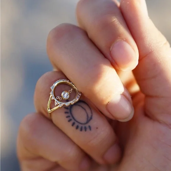 LOGAN HOLLOWELL UNITY SUN MOON RING - Picture 3 of 11